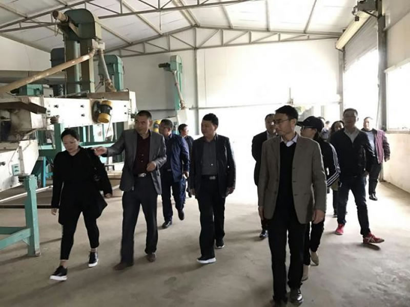 走進大涼山，扶貧我們在行動