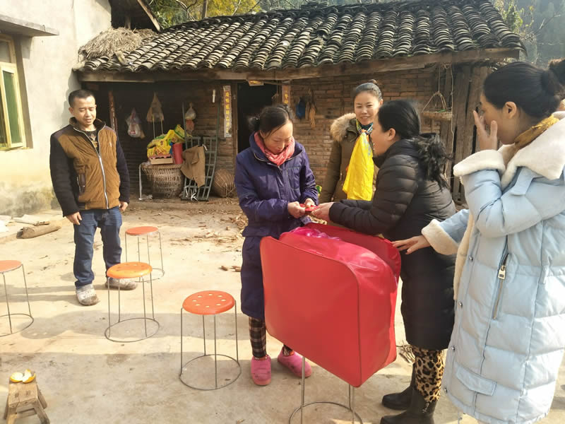 “責(zé)任正信，愛心公益”我們?cè)谛袆?dòng)——綿陽游仙區(qū)登仙村之行